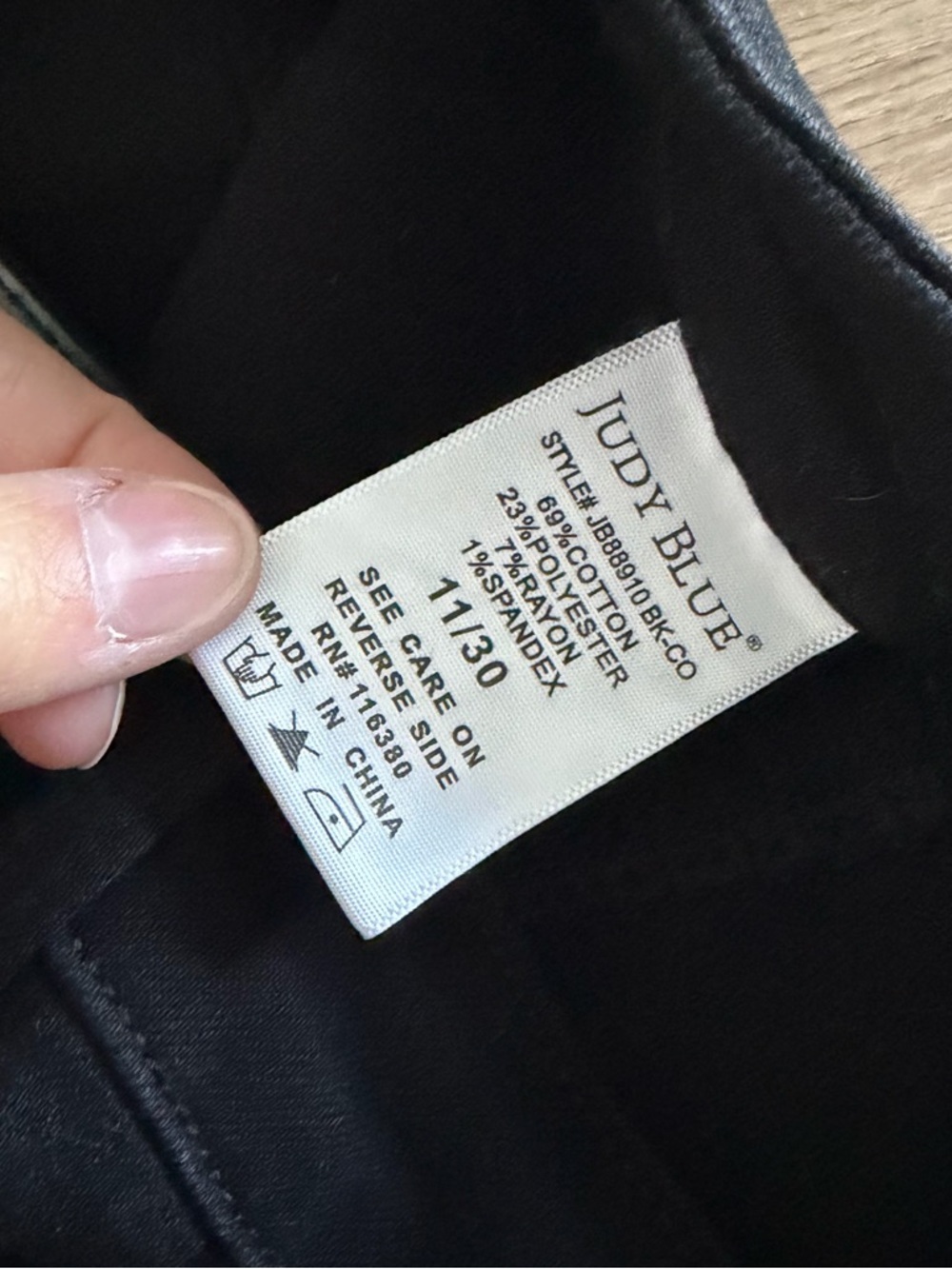 Judy Blue Harper High Rise Black Cargo Jogger Pants Size 11/30 Women’s - Picture 8 of 8